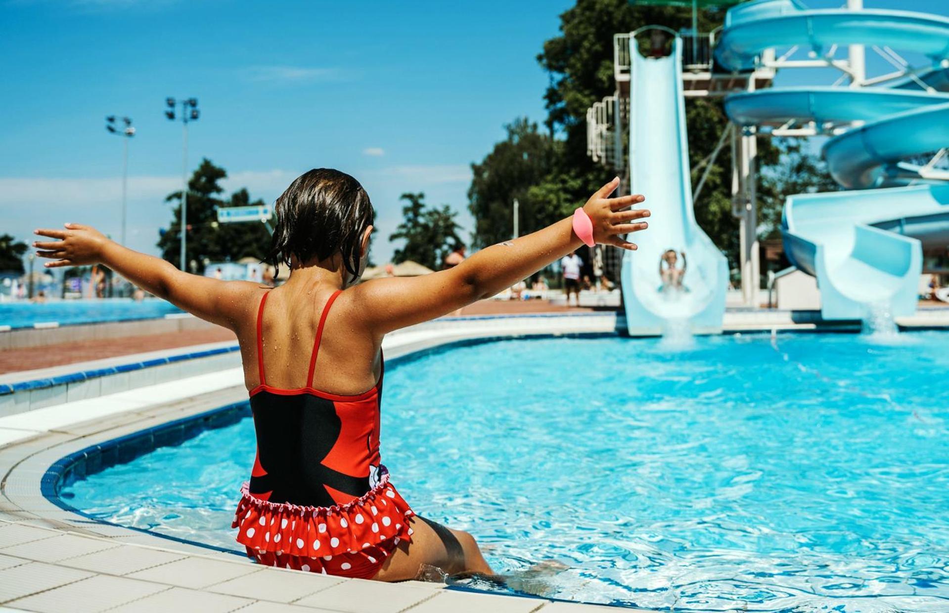 Terme Banovci - Mobilne Hiske Med Brajdami Exterior foto